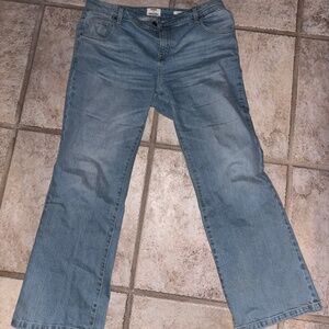 Light wash fit and flare/bootcut jeans